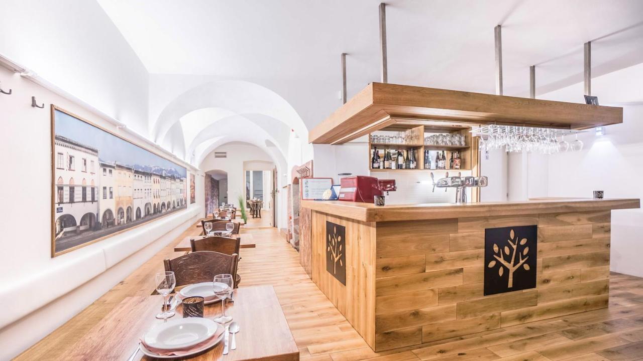 Hostinné Penzion A Restaurace 14 מראה חיצוני תמונה